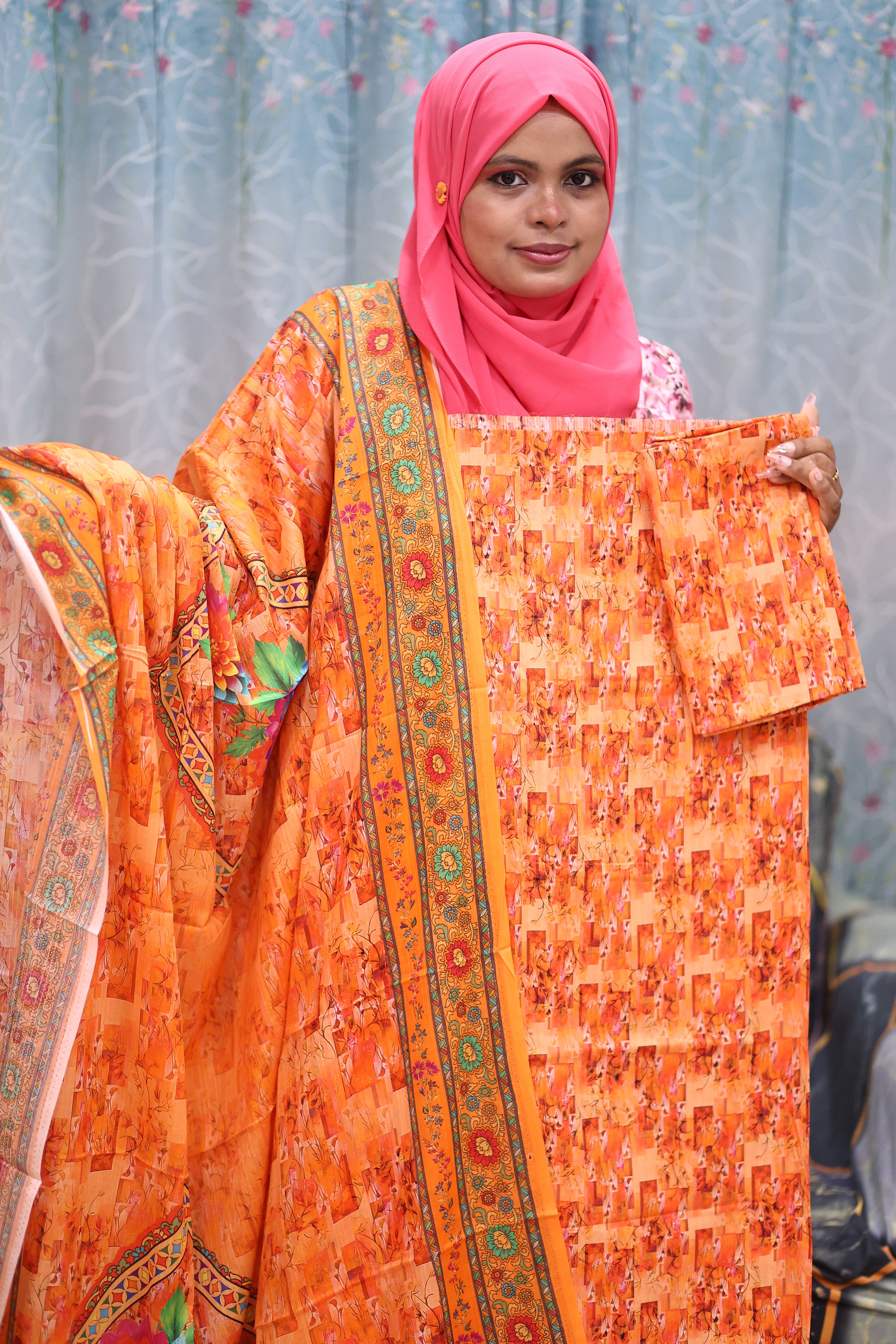 Luxury Slab Cotton Un-Stitched Three Piece